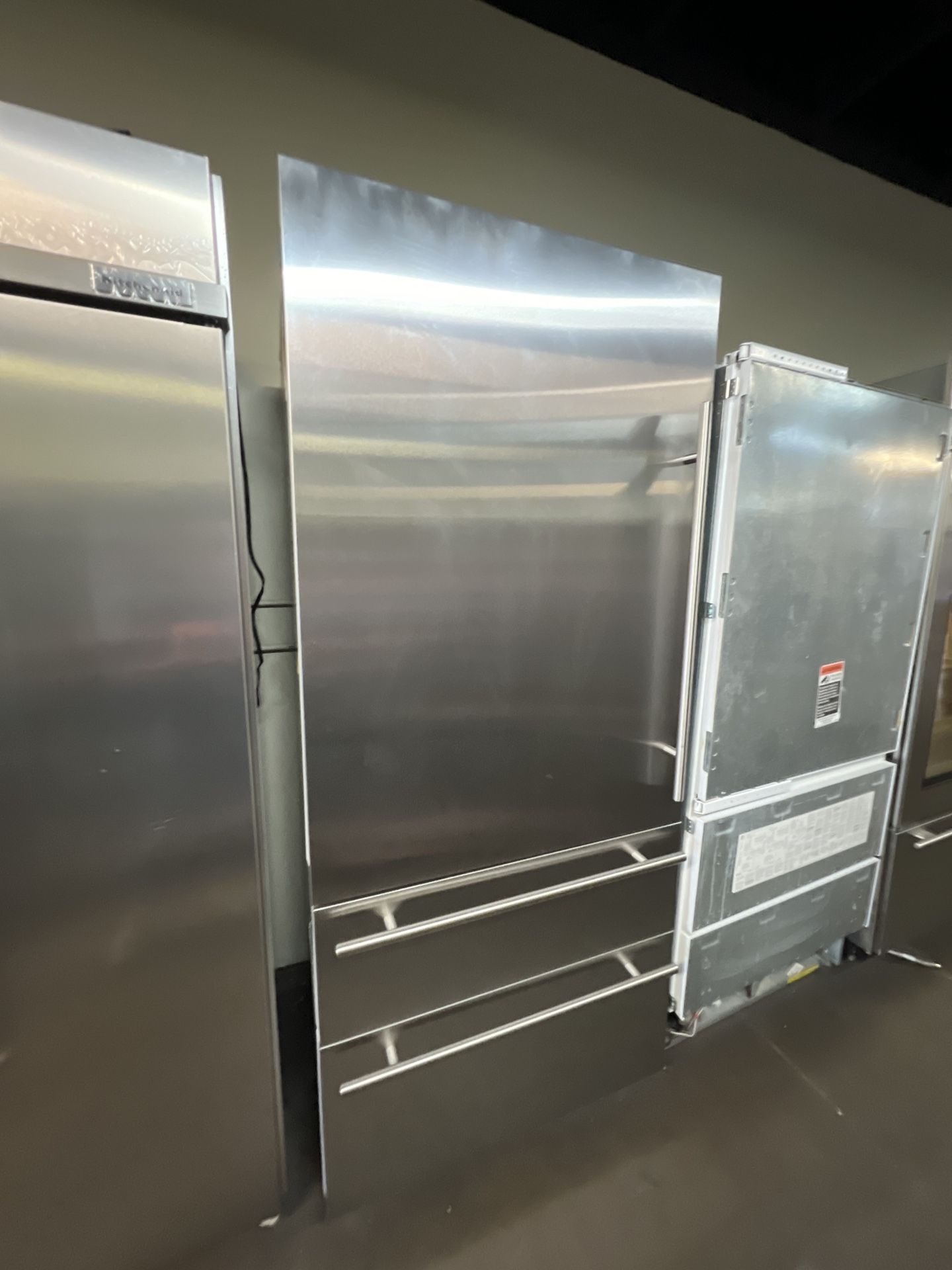 Viking 36”Wide Built In 7Series Bottom Freezer Refrigerator 