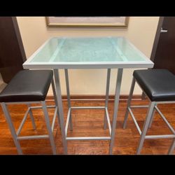 Outdoor/Indoor High Top Table