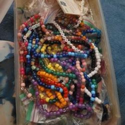 Assorted Beads For Bracelets, Necklaces, Etc