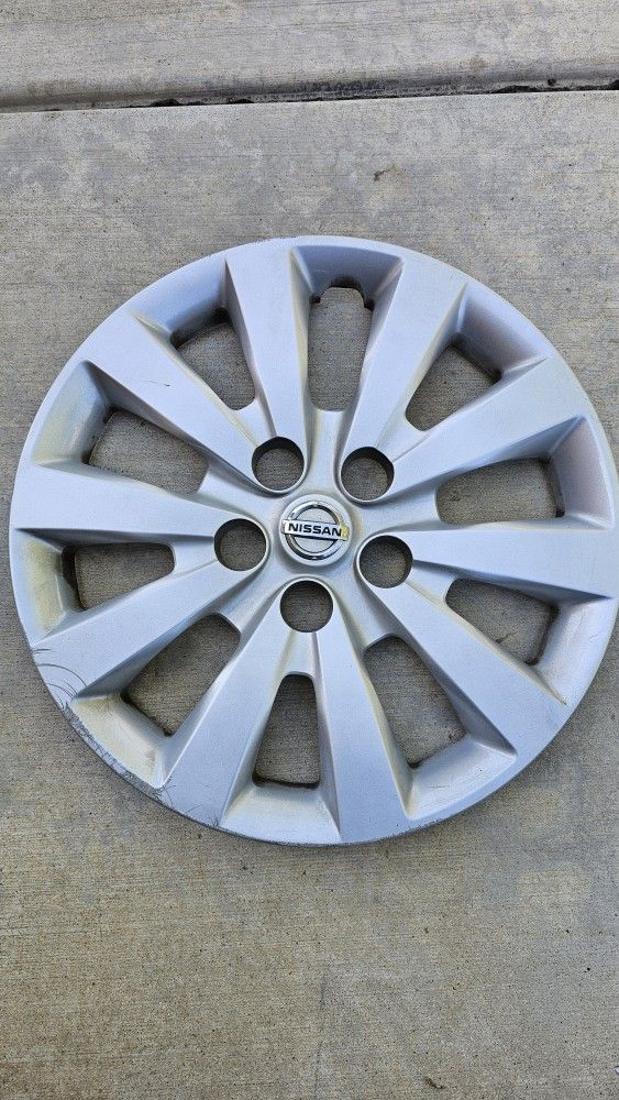 Nissan Sentra S Hubcap