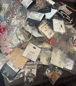 20 Pairs Random Mixed Earrings