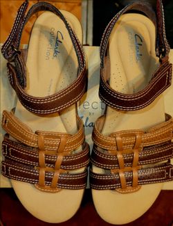 Clarks Size 8 Sandals