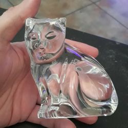 Very Vintage Waterford Crystal Ireland Cat Lookimg Down ...this Is A Must Have Specially For This Price 35 Doll ...hurry....