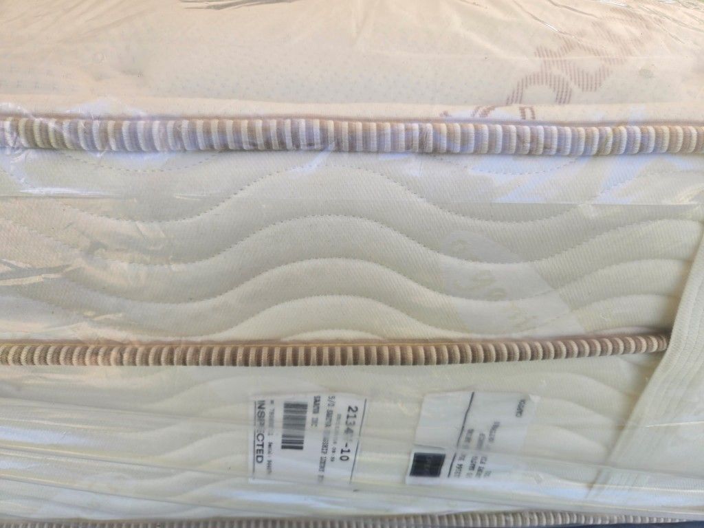 Saatva 14"thick Queen Mattress