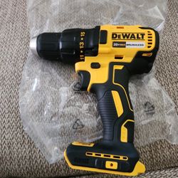 DCD777 1/2"(13MM) CORDLESS DRILL DRIVER TOOL ONLY 