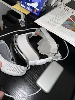 Apple Vision Pro 256 GB – Pristine, Like-New Condition