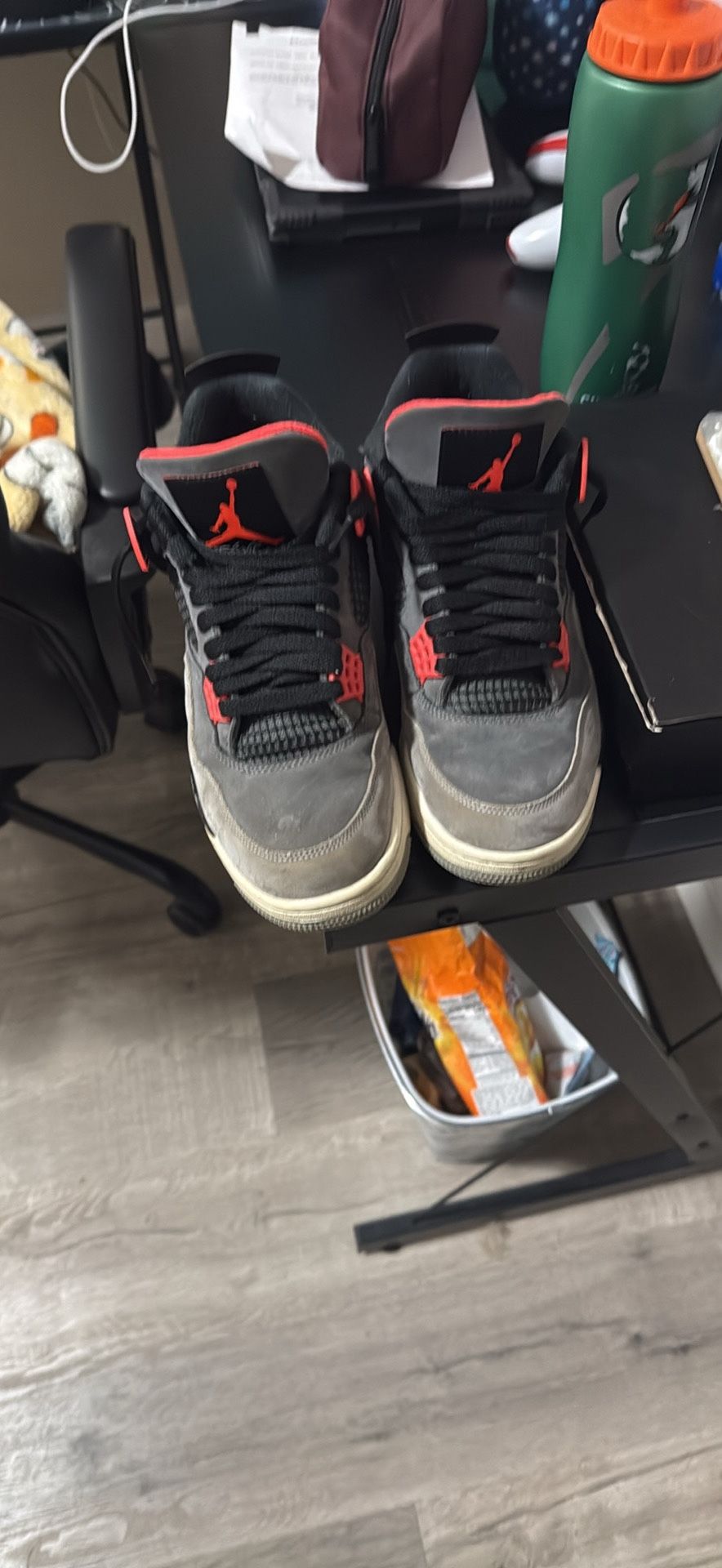 Jordan 4’s Retro Infrared Size 9