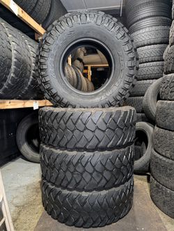 37x12.50R17LT
Maxxis Tires
$350 