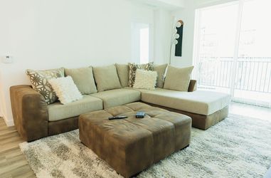 Sectional Couch. Separate Carpet & Ottoman