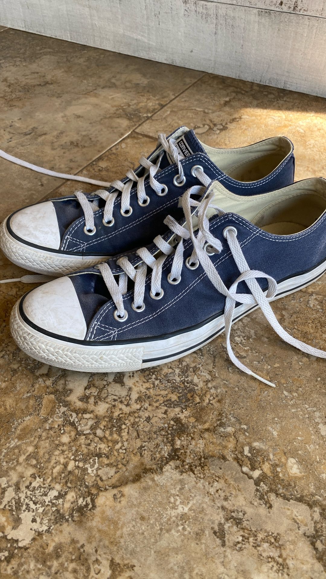 Converse low Top Men’s 9.5