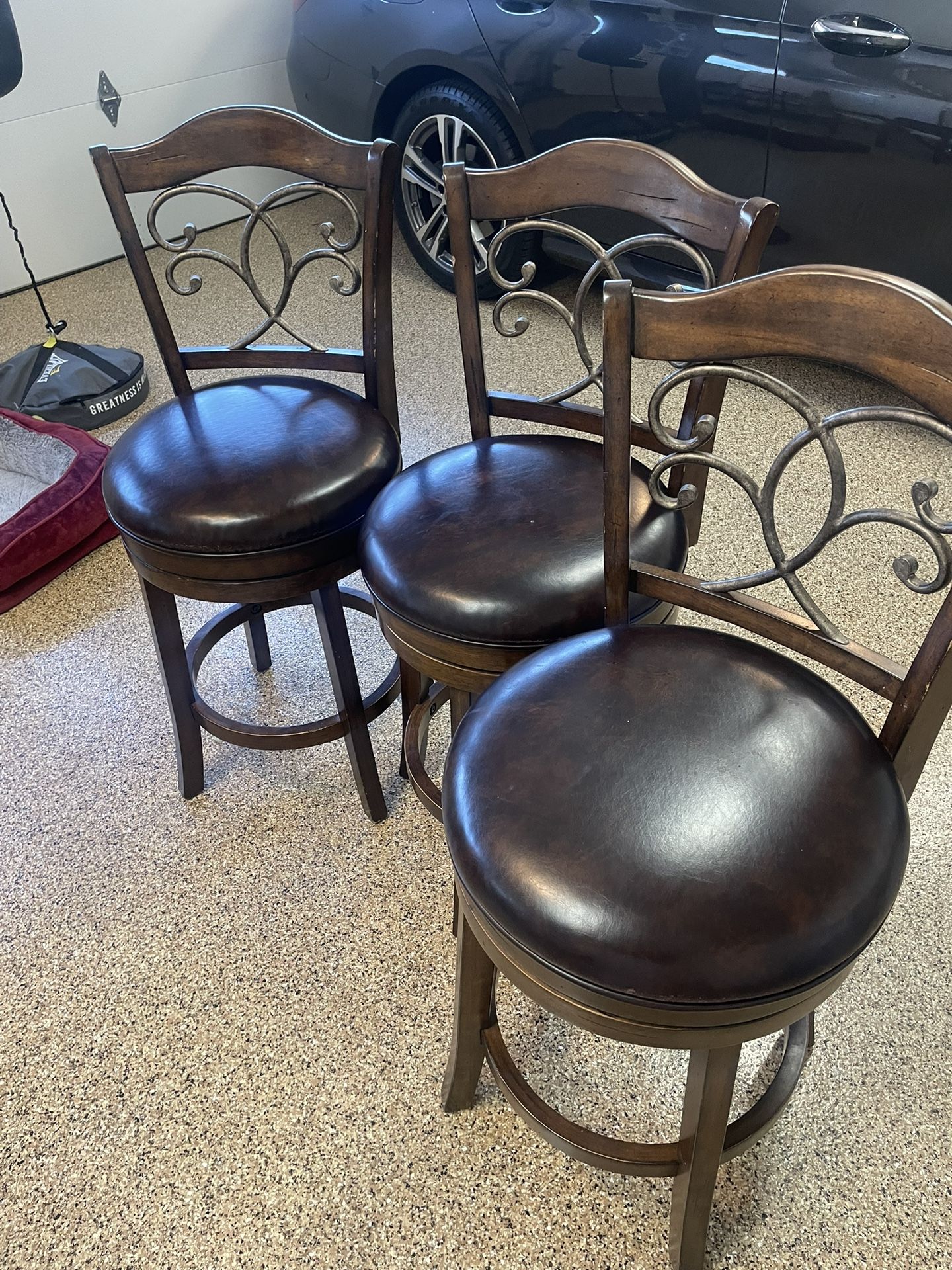 3 Stools 