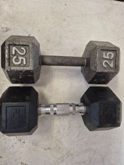 2 dumbells