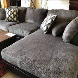 Benchcraft Kumasi Sectional Couch With Chaise, Large and Comfortable 👉$49GetNowPayLater