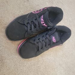 Youth Heelys Size 4 Shoes