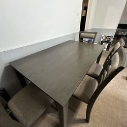 Dining Room Table And 6 Chairs