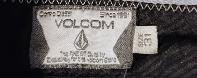 Volcom shorts size 30