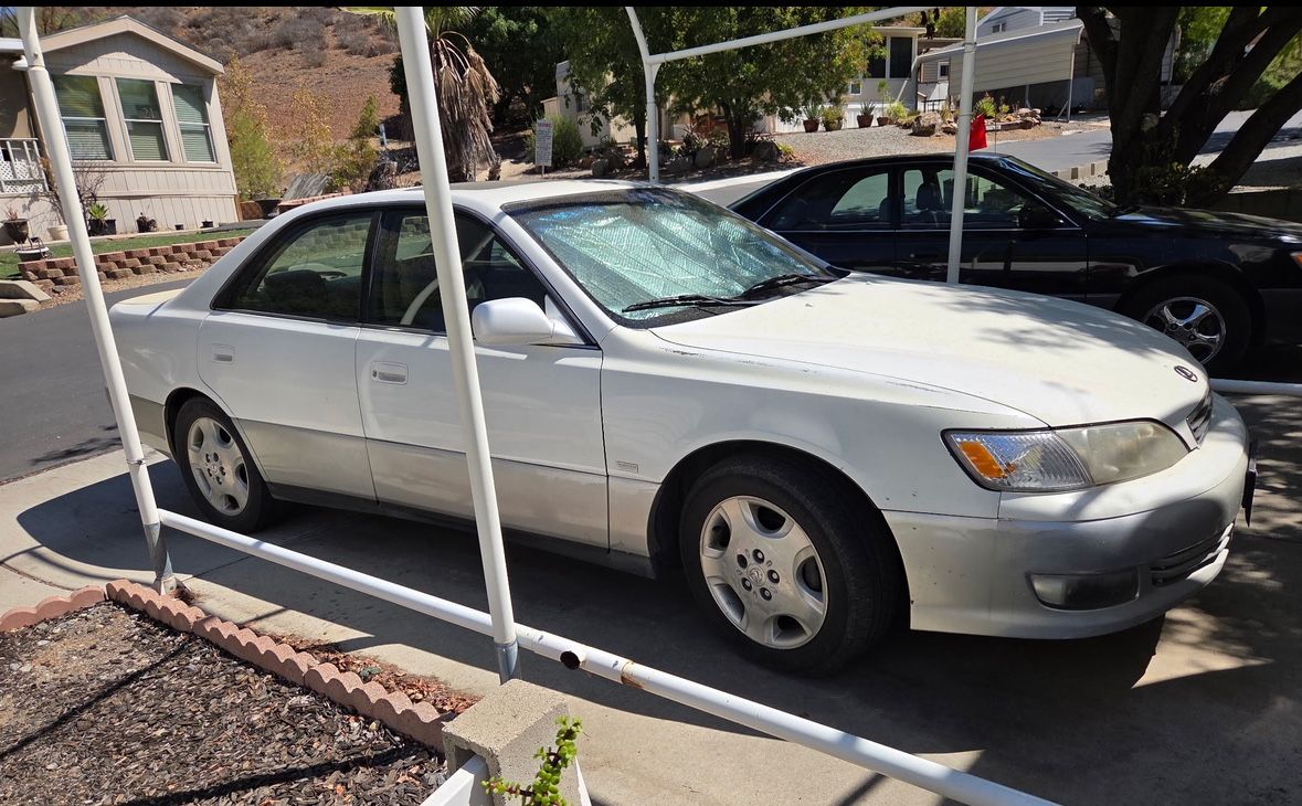 2000 Lexus ES 300
