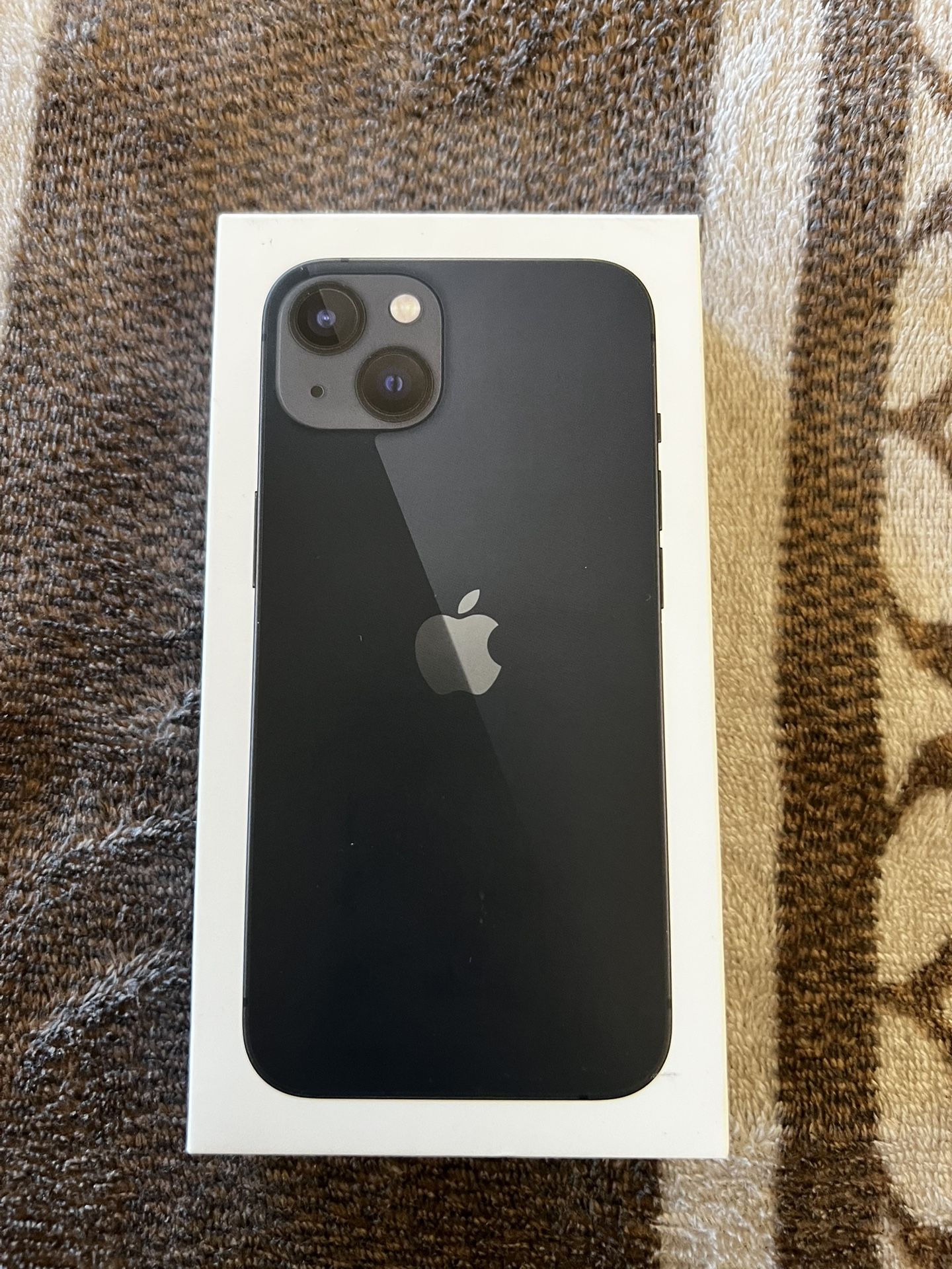 iPhone 13 Midnight Blue