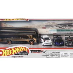  Hot Wheels Track Day Premium Collector Set