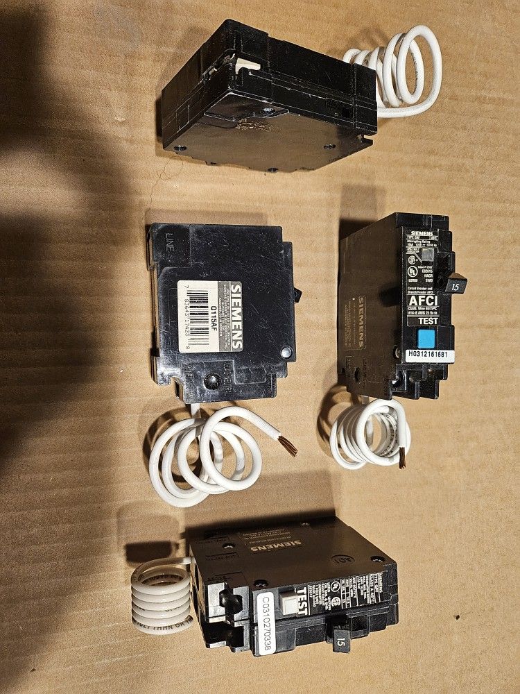 SIMENS 15A AFCI Breaker