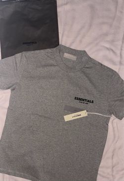 Essentials shirts M