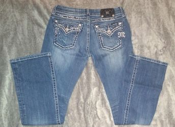 Size 30 Miss Me jeans!