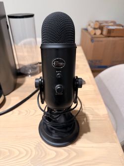 Blue Yeti USB Microphone Blackout
