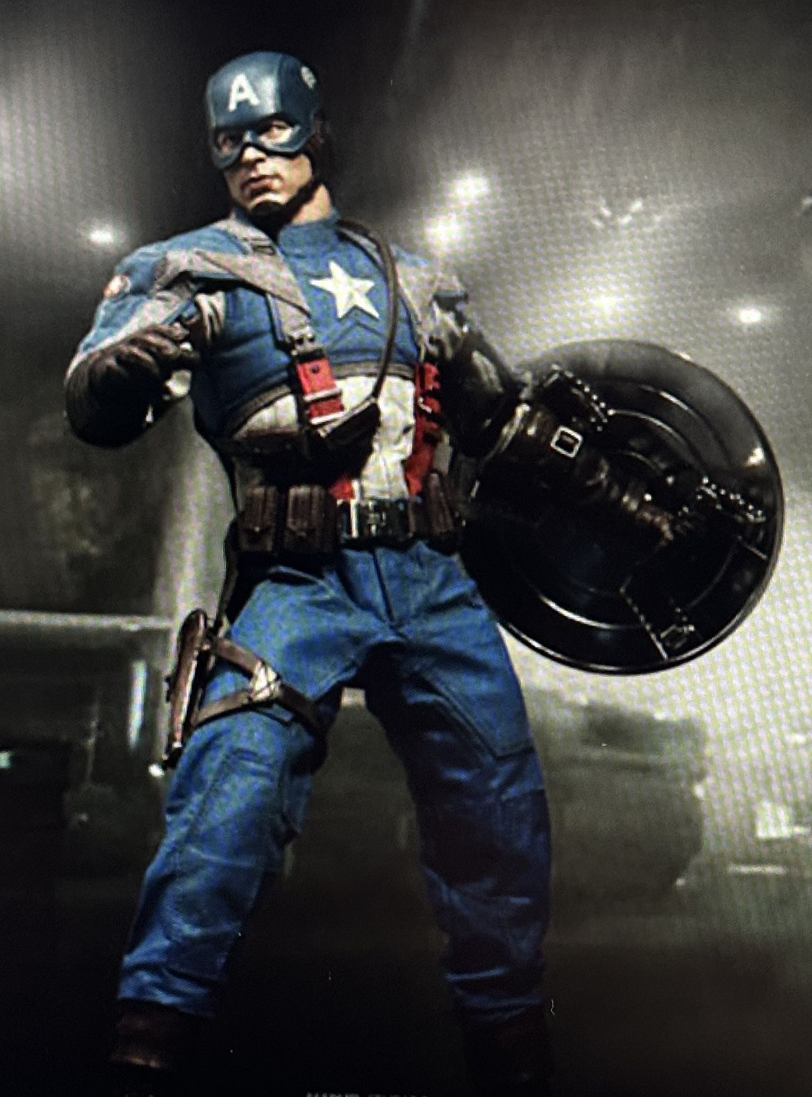 Captain America First Avengers Hot Toys Action Figure 1/6th Scale