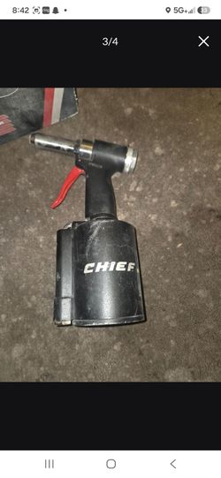 Chief Pneumatic Rivet Gun