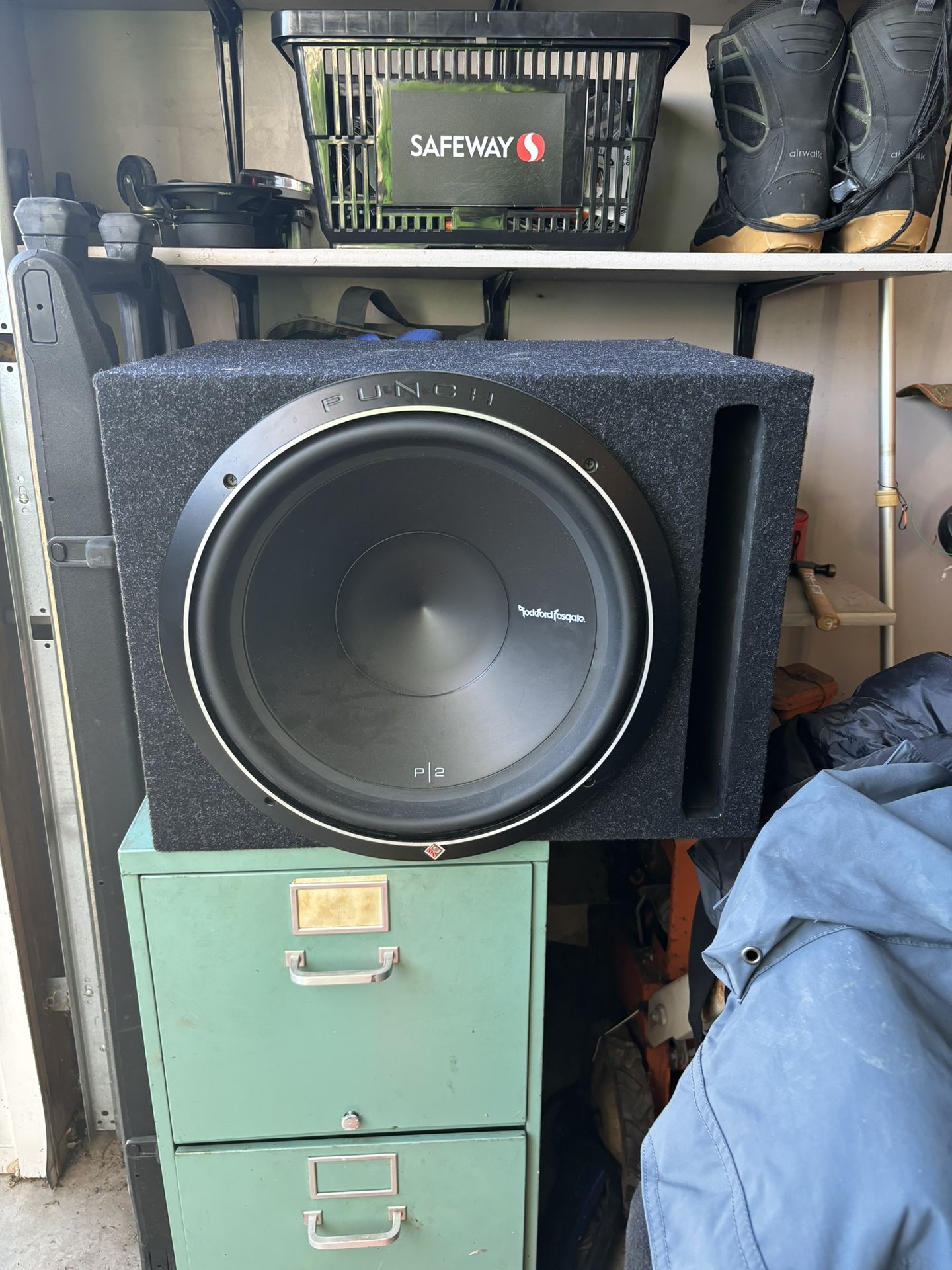 Rockford Fosgate 15” P2 And Cabinet.