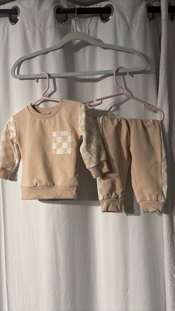 Brown and white sweat set size 6-9 months