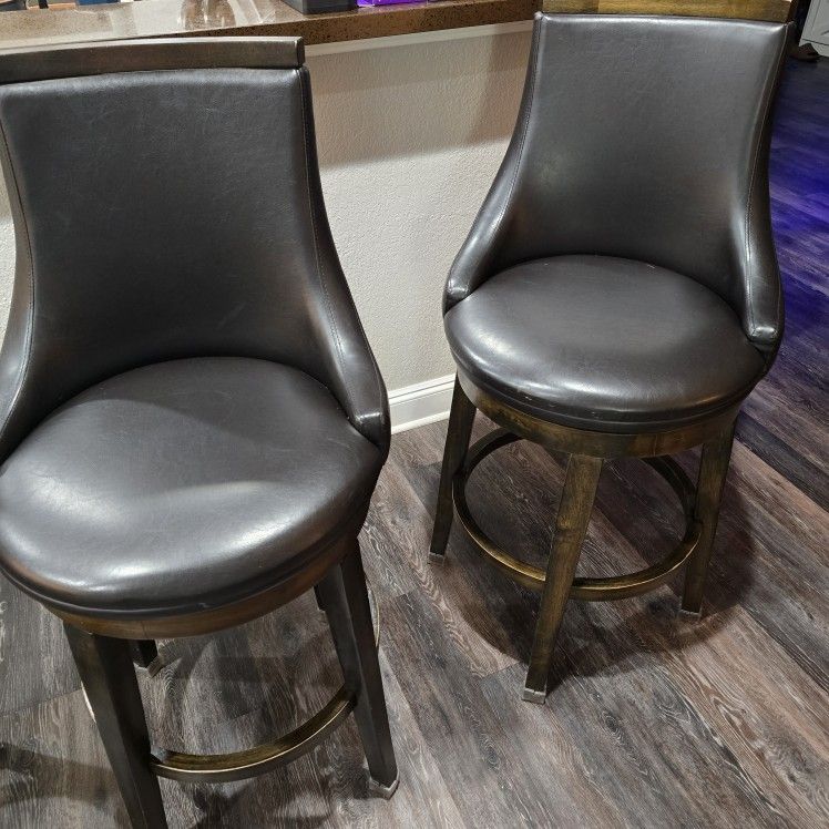 Set Of 5 Bar Height Bar Stools