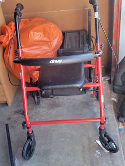 Drive Medical Rolling Walker Rollator