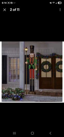 8 foot GIANT SIZED NUTCRACKER LANTERN LED MOVING EYES MUSIC CHRISTMASS DECORATION.