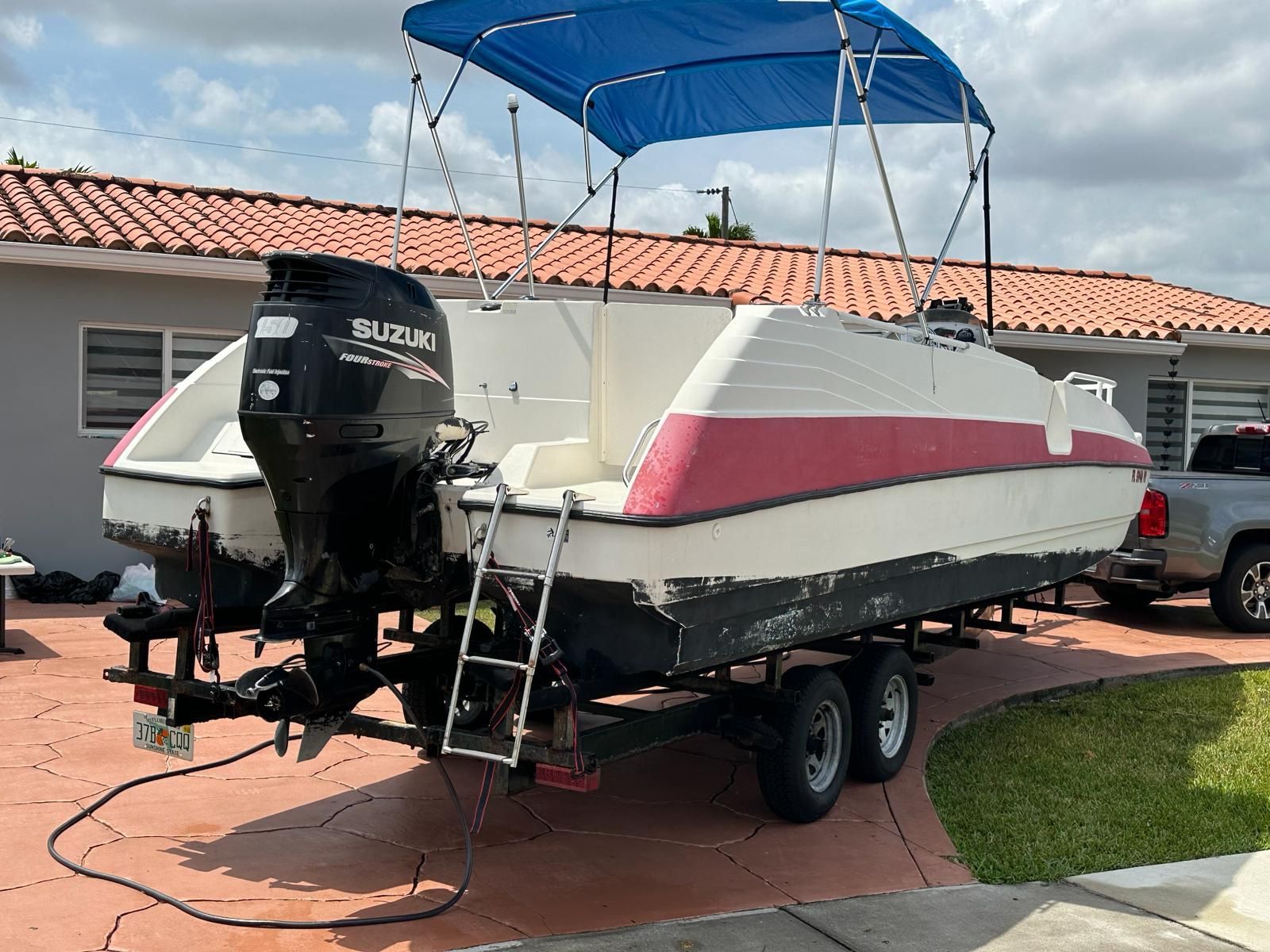 26 Feet Bayliner Boat