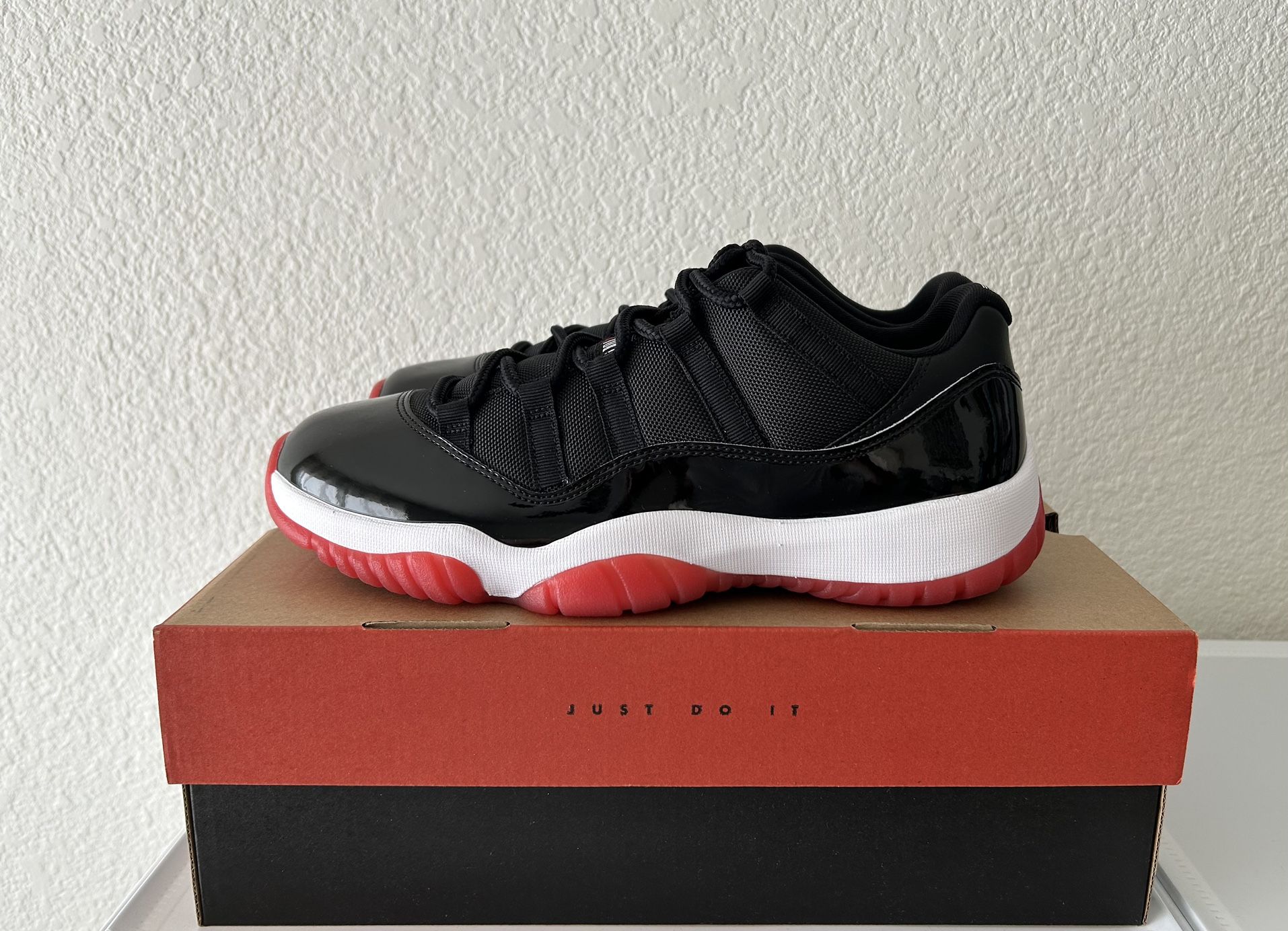 Air Jordan Retro 11 Low Sz 10.5