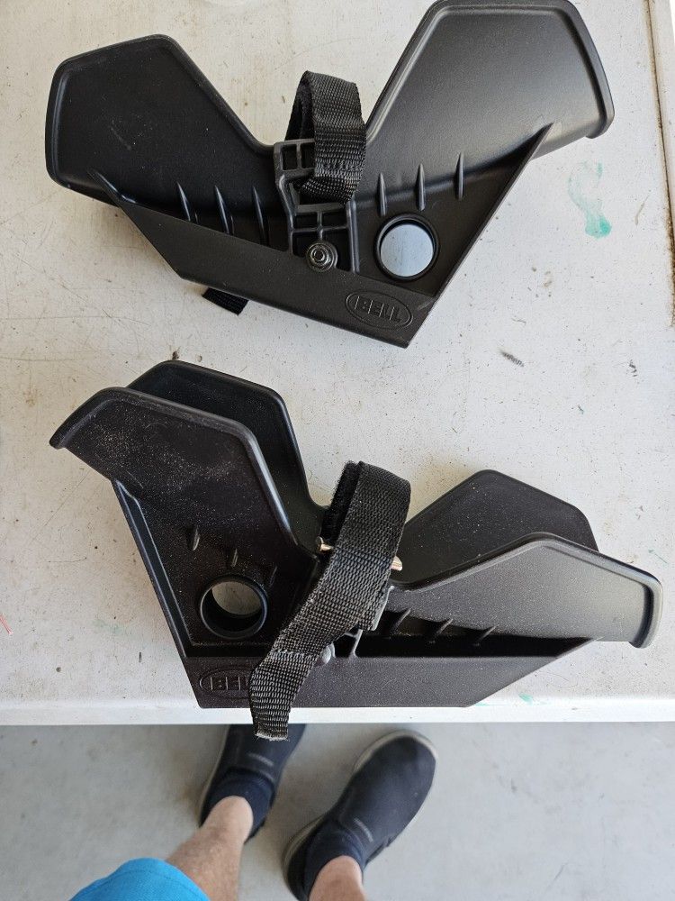 2 ROD HOLDERS NEW