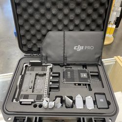 Dji Transmission w/ High-Bright Monitor 