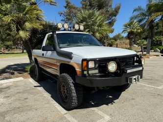 1999 Chevy Restored With Original Parts New rebuilt Engine Recent Professional Upgrades 30K+ in receipts from Burbank off-road shop • Brand-new Vort