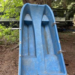 7ft Livingston with Trolling Motor 
