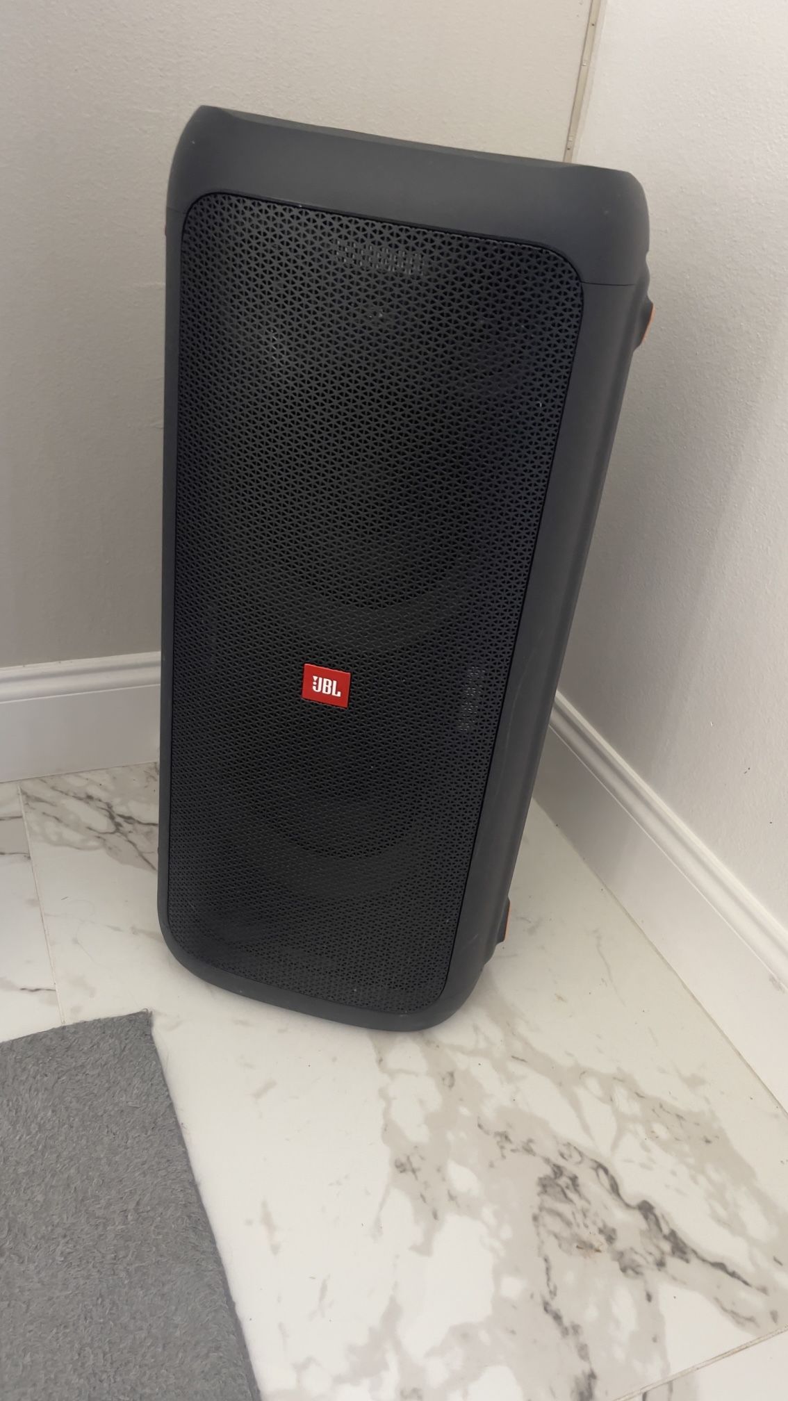 JBL Party Box 200