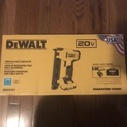 Dewalt 20v Cable Stapler Kit 2 Battery Charger & Tool Bag Included $200 Firm Cash Olny 