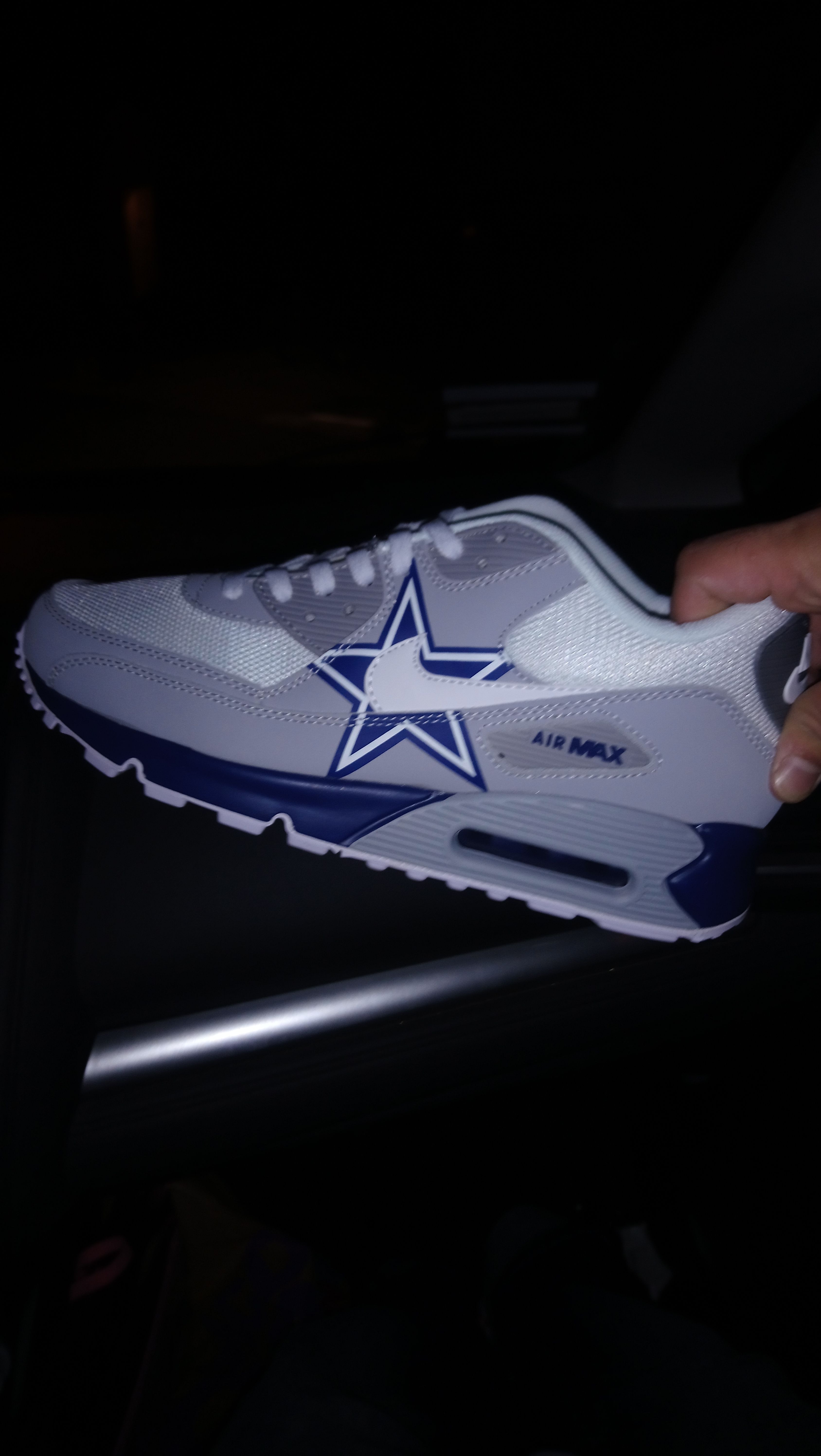 Dallas cowboys Nike Air max shoes size 10 nobody has these