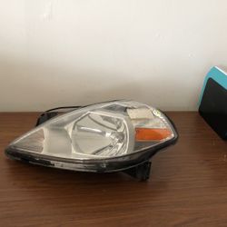 2007 To 2012 Nissan Versa Headlight Passenger Side Assembly #611