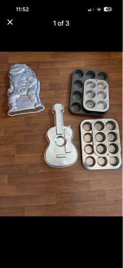 Novelty Cake Pans and Muffin Tins Set