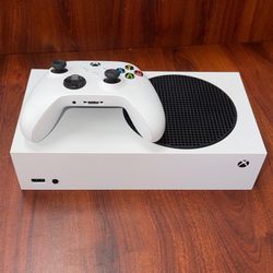 Xbox Series S w/ Controller 