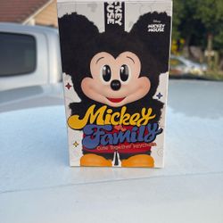Mickey And Friends Keychain 