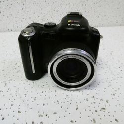 Kodak  EasyShare P850 Digital Camera 8.2MP 10x Optical Zoom