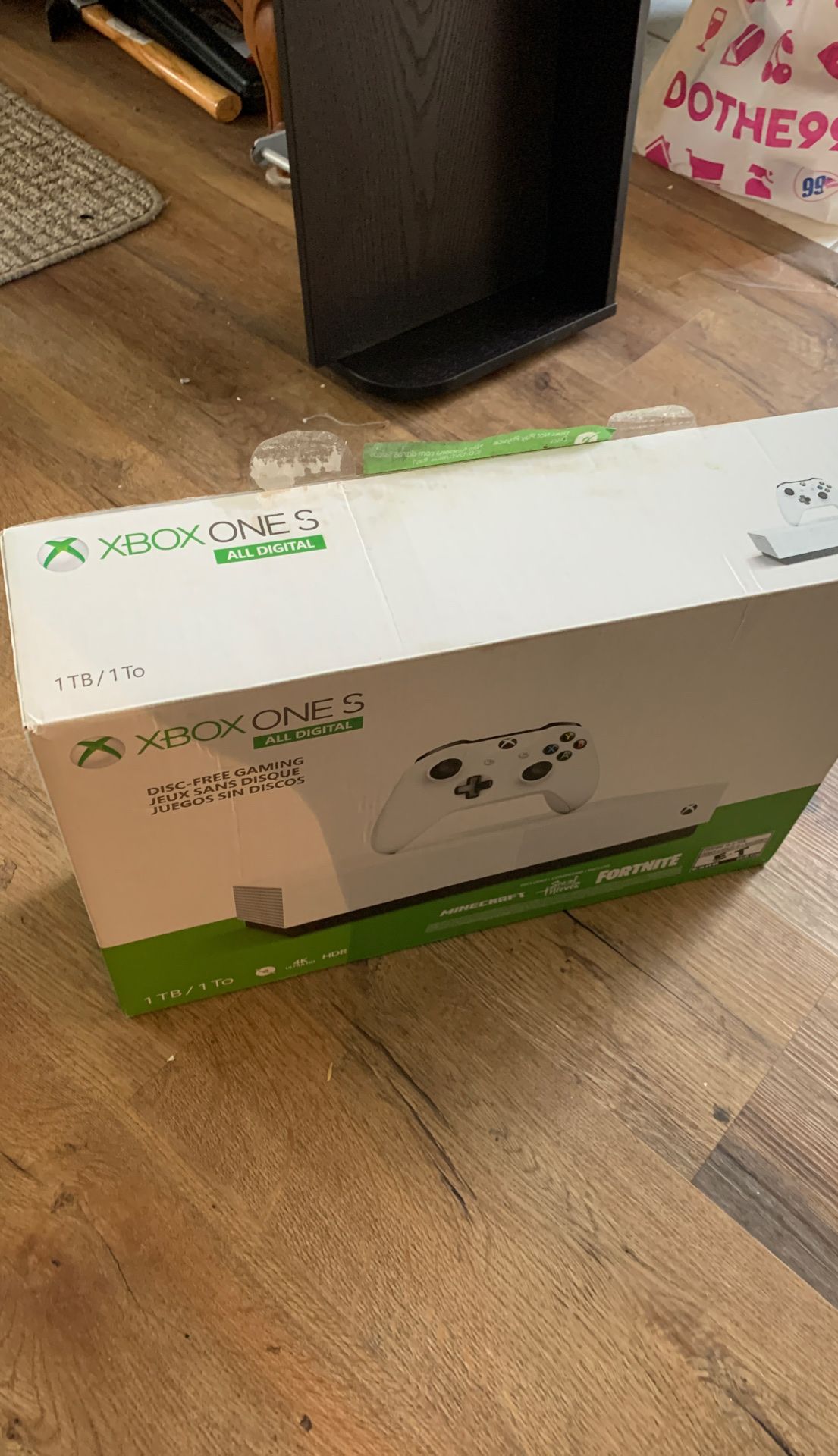 Xbox one S with BOX and receipt dated March 2020