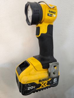 DeWalt 20V MAX LED Work Light + 6Ah XR Battery — $69 OBO